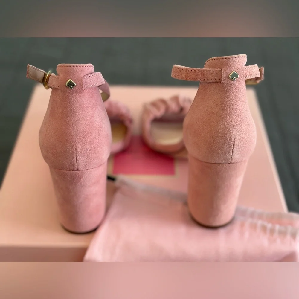 Kate Spade lMona Women’s Pink Suede Leather Ankle Strap Chunky Sandals NWT.